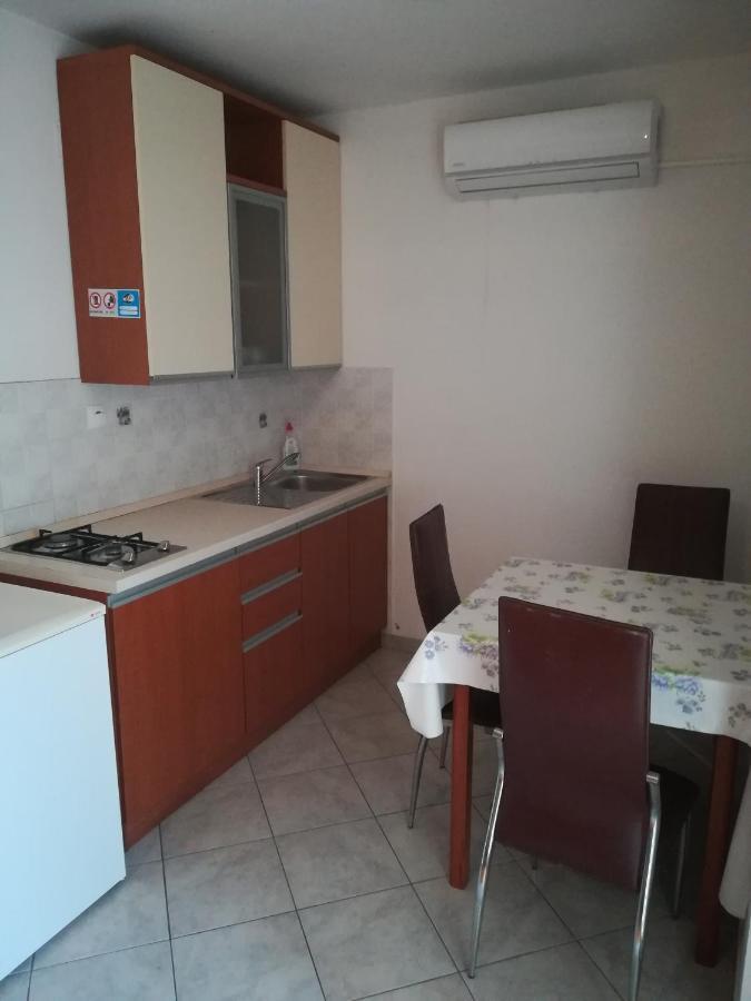 Apartments By The Sea Novalja, Pag - 17973 Exterior foto